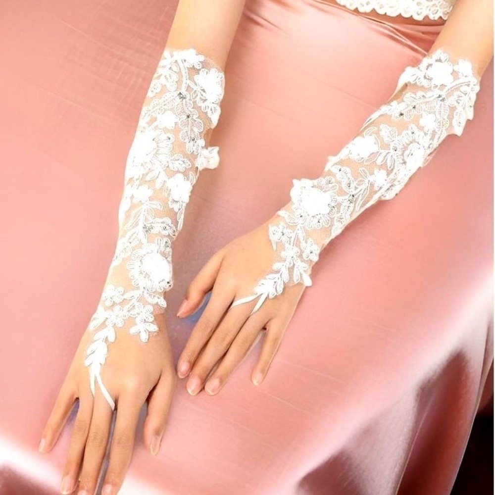 New White Lace Bridal Gloves Floral Rhinestone Arm Covers Wedding